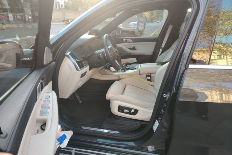 Used BMW X7 2020 xDrive40i Executive M Sport Package
