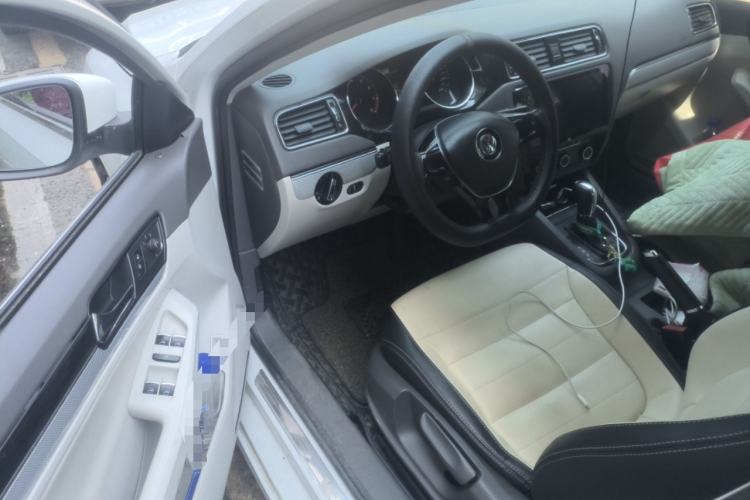 Used Volkswagen Sagitar 2015 1.6L Automatic Comfort Model Driver Seat