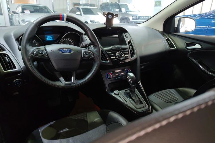 Used Ford Focus 2017 Hatchback 1.6L Automatic Fashion Edition Smart Drive Version
