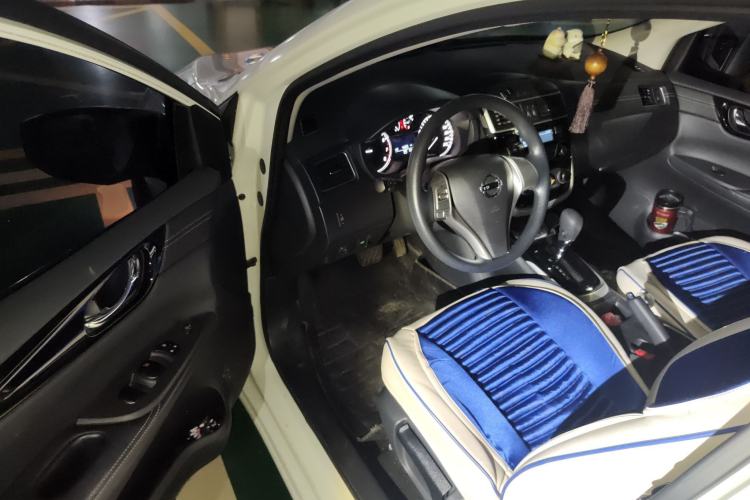 Used Nissan Tiida 2016 1.6L CVT Cool Dynamic Edition Driver Seat