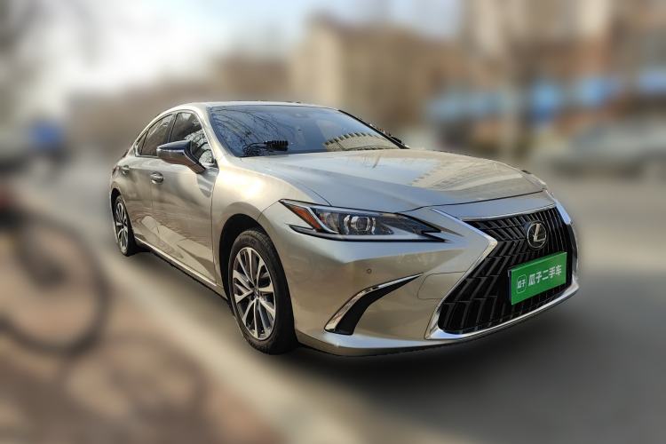 Used Lexus ES 2022 200 Excellence Edition
