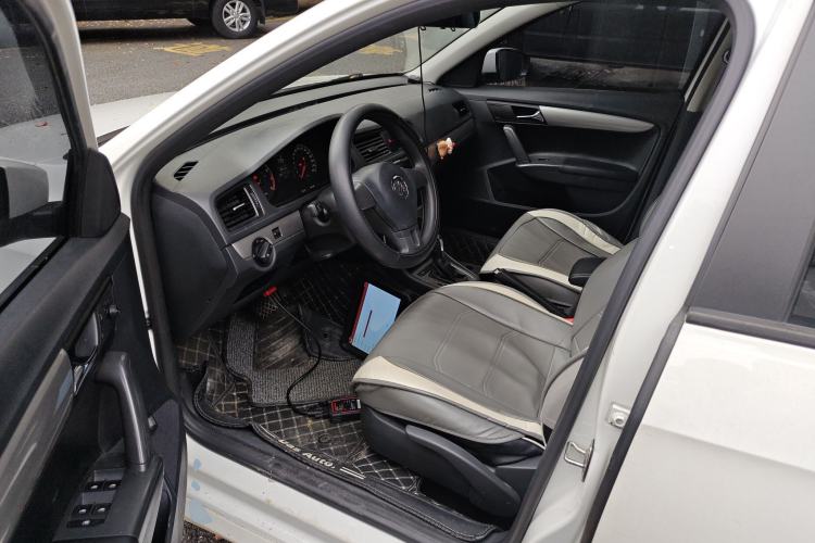 Used Volkswagen Lavida 2013 Revised Classic 1.6L Automatic Fashion Edition Left Front Seat