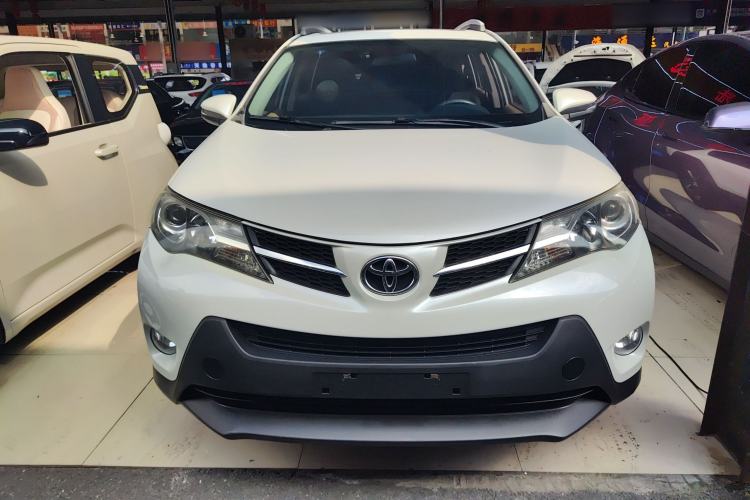 Used Toyota RAV4 2015 2.0L CVT Two-Wheel Drive Fashion Edition
