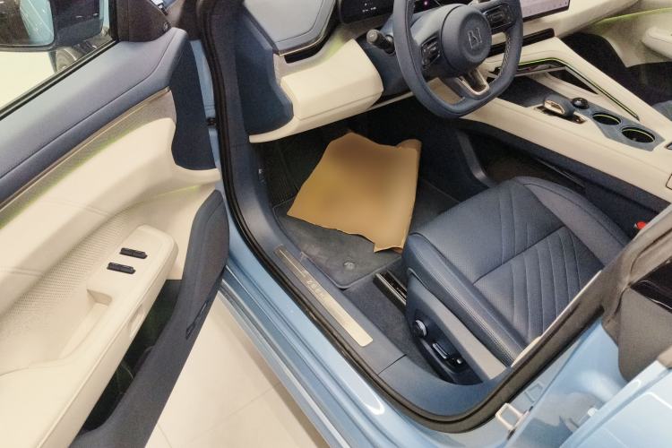 Used Zeekr 001 2025 YOU Edition 100 kWh All-Wheel Drive Driver Seat