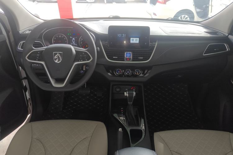 Used Baojun 730 2021 1.5T CVT Fashion Version 7 Seats Interior 2