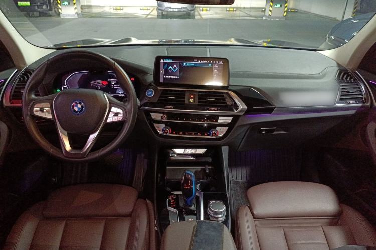 Used BMW iX3 2021 Leading Model Center Console