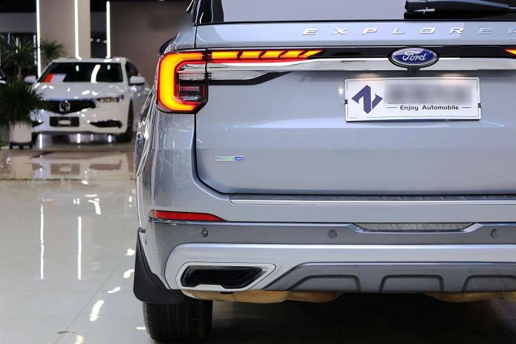 Used Ford Explorer 2023 EcoBoost 285 Four-Wheel Drive Titanium Edition 6 Seats