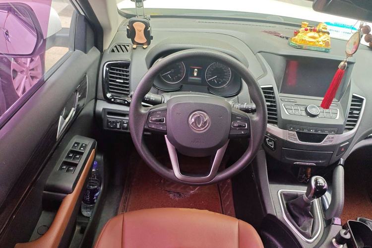 Used Dongfeng Fengdu MX5 2016 1.4T Manual Luxury Edition
