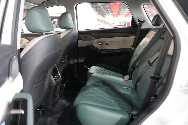 Used JETOUR Shanhai L9 2024 1.5TD 2DHT Air 5-Seater Interior 5