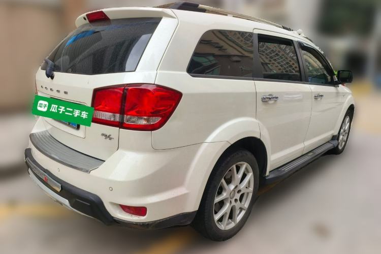 Used Dodge Journey 2013 2.4L Two-Wheel Drive Luxury Version Rear Right 45 Deg