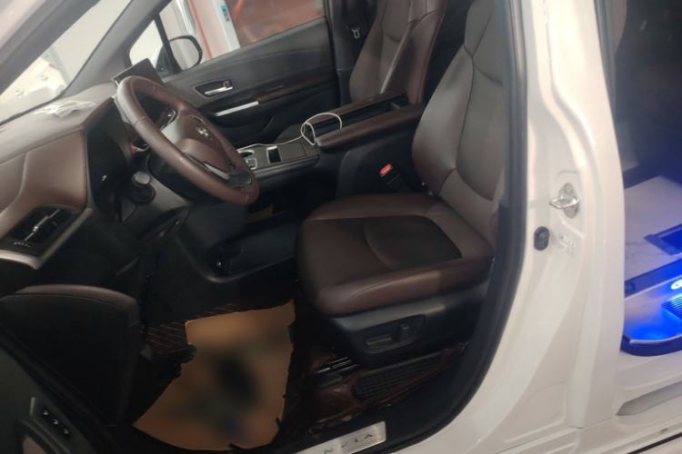 Used Toyota Granvia 2024 2.5L Hybrid Prestige PLUS Four-Wheel Drive Version Left Front Seat