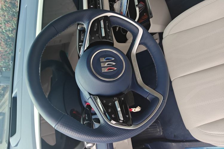 Used Buick Century 2025 2.0T Seven-Seater Yinshi Edition Steering Wheel