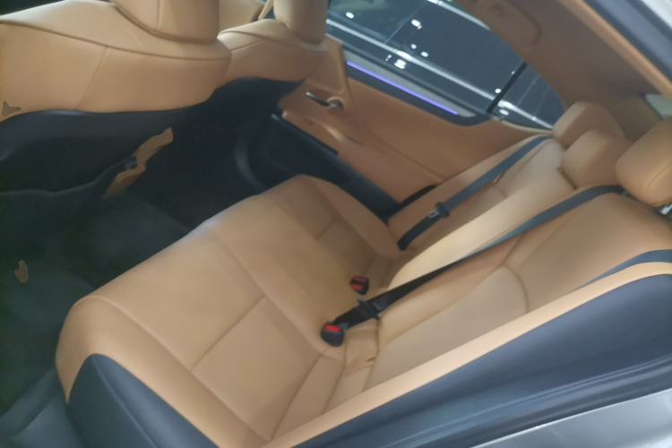 Used Lexus ES 2025 200 Premium Edition
