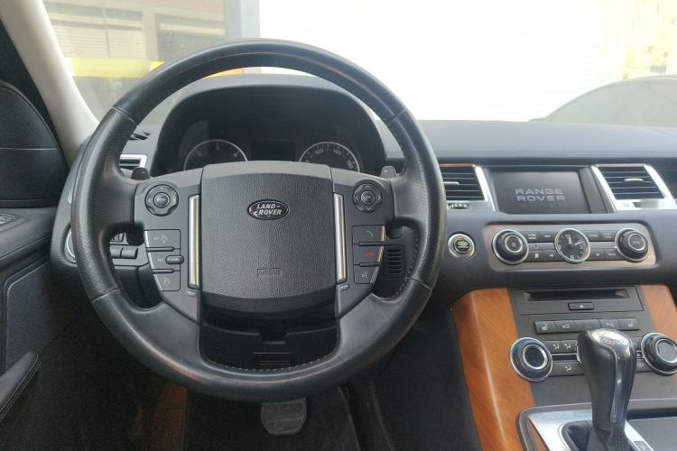 Used Land Rover Range Sport 2013 3.0 TDV6 Diesel Edition Steering Wheel