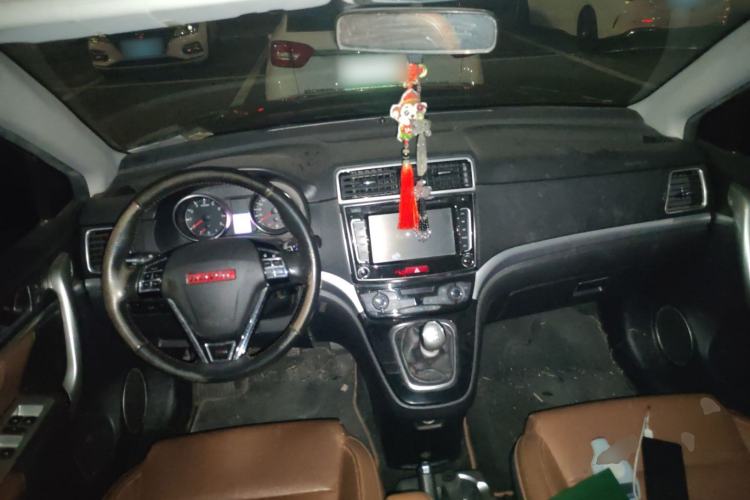 Used Haval H6 2015 Sport Edition 1.5T Manual Two-Wheel Drive Elite Model Center Console