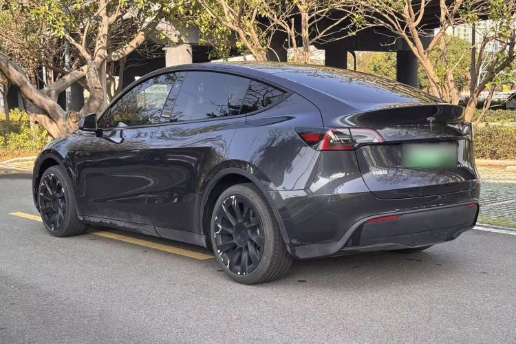 Used Tesla Model Y 2024 Long-Range All-Wheel-Drive Version
