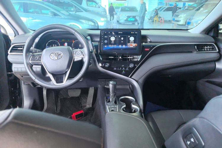 Used Toyota Camry 2021 2.5G Luxury Edition
