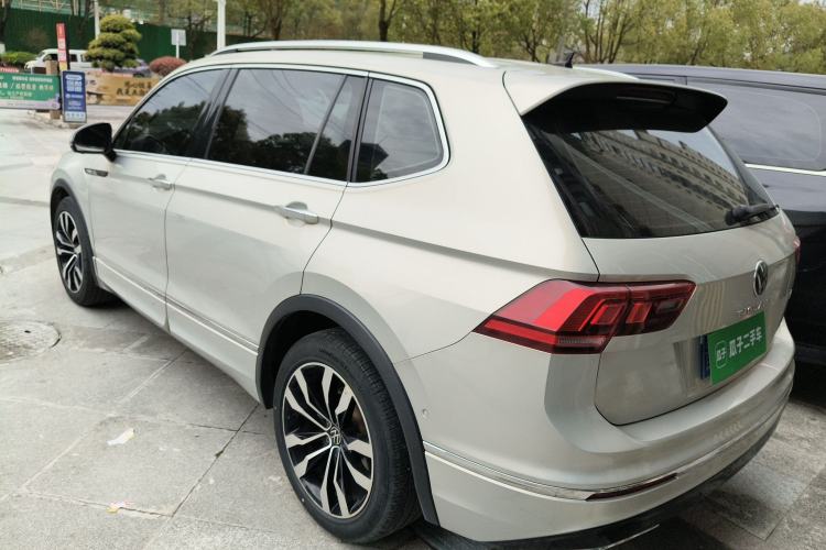 Used Volkswagen Tiguan L 2021 330TSI Automatic Two-Wheel Drive R-Line Enhanced Edition Rear Left 45 Deg