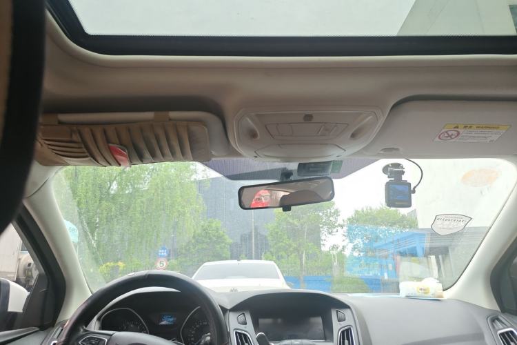 Used Ford Focus 2017 Sedan 1.6L Manual Fashion Edition Smart Drive Version
