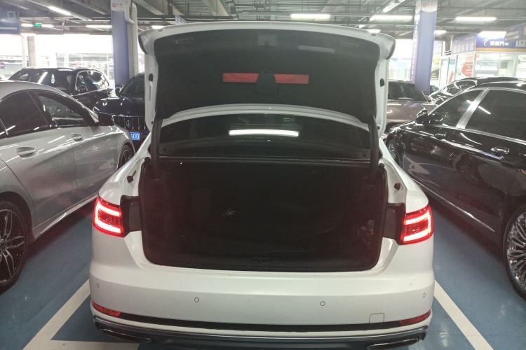 Used Audi A4L 2019 40 TFSI Fashion Edition China VI Emission Standard