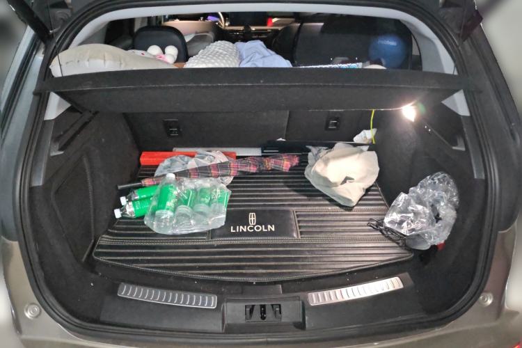 Used Lincoln Corsair 2022 2.0T Two-Wheel Drive Luxury Edition Trunk