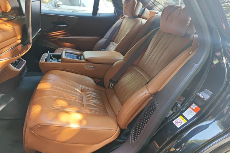 Used Lexus LS 2018 500h Executive Edition China V Standard