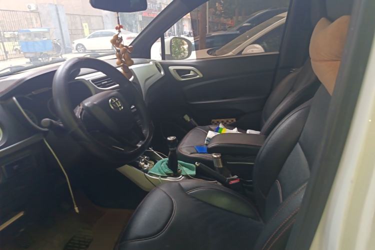 Used Brilliance V3 2015 1.5L Manual Base Version
