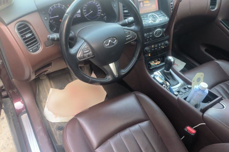 Used Infiniti QX50 2015 2.5L Luxury Edition Center Console