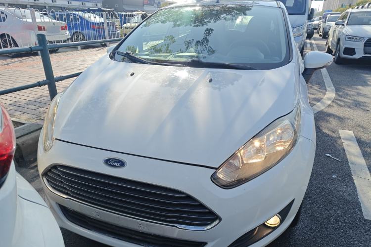 Used Ford Fiesta 2013 Hatchback 1.5L Automatic Fashion Edition
