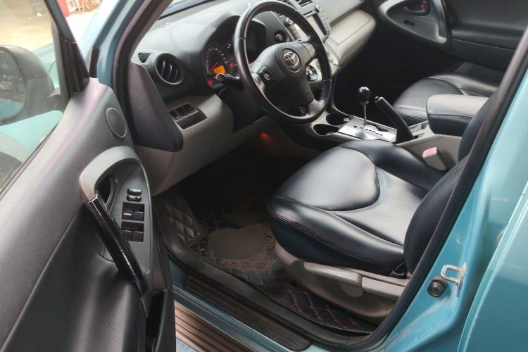 Used Toyota RAV4 2009 2.0L Automatic Luxury Navigation Edition Driver Seat