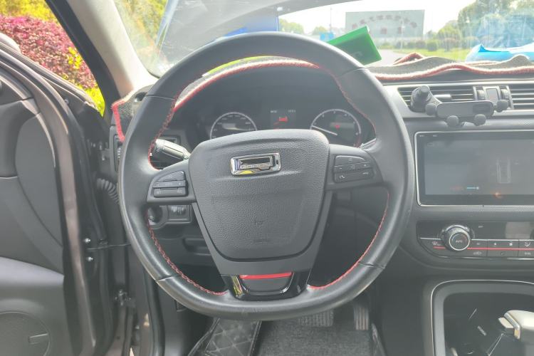 Used Qoros 5 2018 1.6T Automatic Prestige Model Steering Wheel