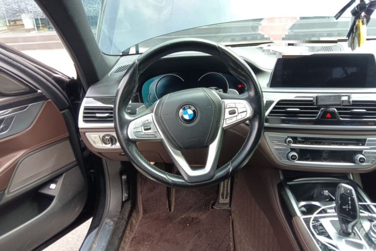 Used BMW 7 Series 2018 740Li M Sport Package Leading Model Steering Wheel