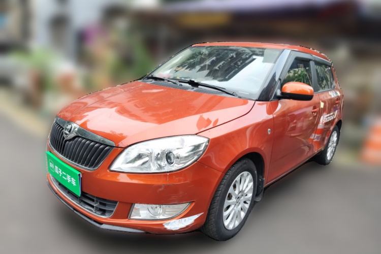 Used Skoda Fabia 2014 1.6L Automatic Crystal Edition