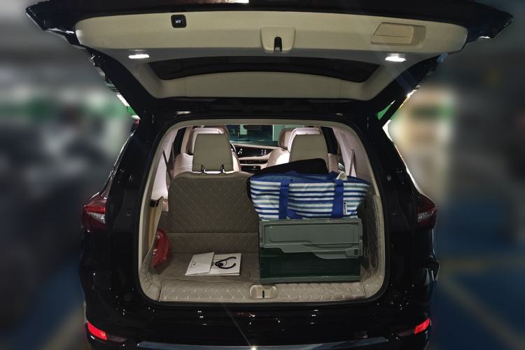 Used Buick Enclave 2020 28T All-Wheel Drive Avenir Trunk