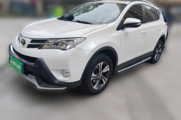 Used Toyota RAV4 2015 2.0L CVT Two-Wheel Drive Fashion Edition