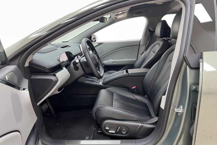 Used Zeekr 007 2025 Rear-Drive Intelligent Driving Version 75 kWh Left Front Seat