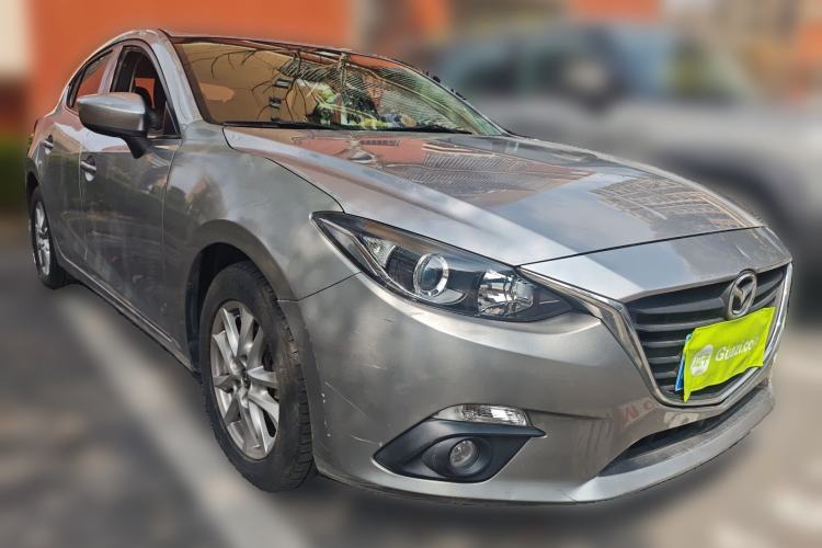 Used Mazda 3 Axela 2016 Hatchback 1.5L Automatic Comfort Model
