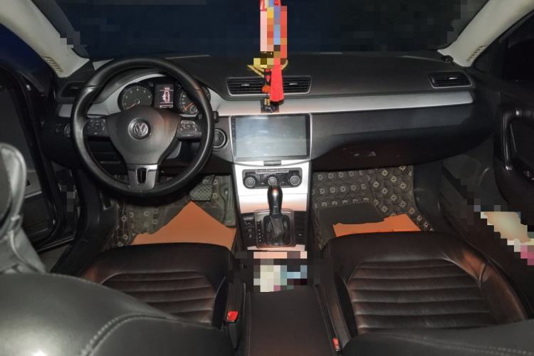 Used Volkswagen Magotan 2013 1.8TSI Premier Model Center Console