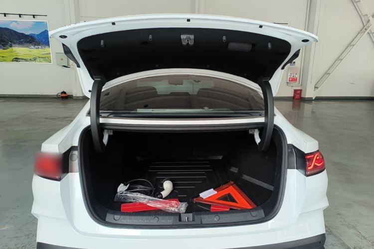 Used BYD Qin L 2024 DM-i 80KM Leading Model Trunk