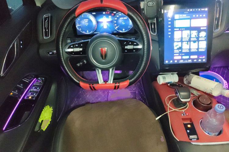 Used Hongqi HS3 2023 1.5T Two-Wheel Drive Shanwei Edition Steering Wheel