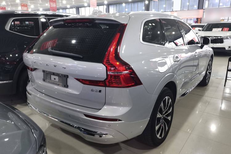 Used Volvo XC60 2023 B5 4x4 Smart Luxury Edition
