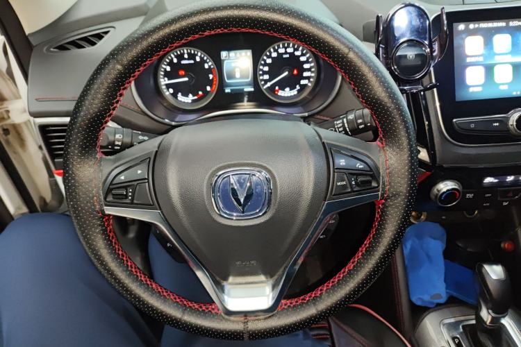 Used CHANGAN CS55 2019 1.5T Automatic Colorful Edition China VI Standard Steering Wheel