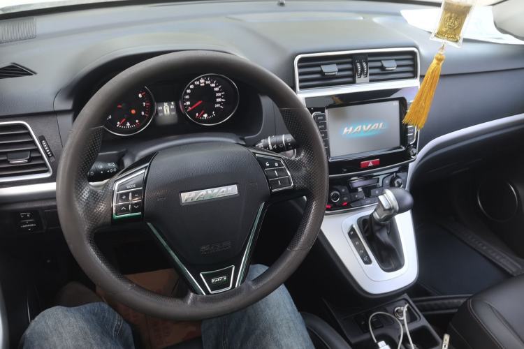 Used Haval M6 2019 1.5T DCT Two-Wheel Drive Value Edition China VI Standard Center Console