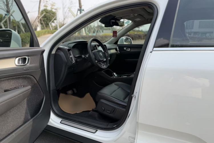 Used Volvo XC40 2020 T4 Four-Wheel Drive Smart Luxury Edition
