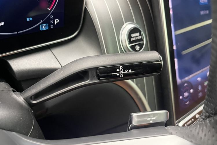 Used Mercedes-Benz GLC 2023 GLC 260 L 4MATIC Luxury Model 5 Seats