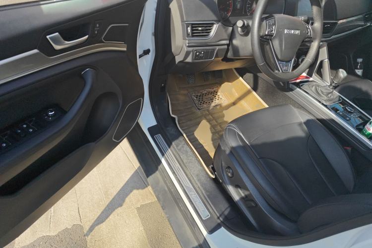 Used Haval H6 2018 Red-Label Sport Version 1.5T Manual Two-Wheel Drive Elite Model
