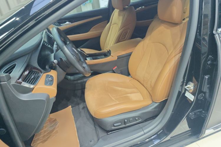 Used Buick LaCrosse 2016 28T Luxury Version Left Front Seat