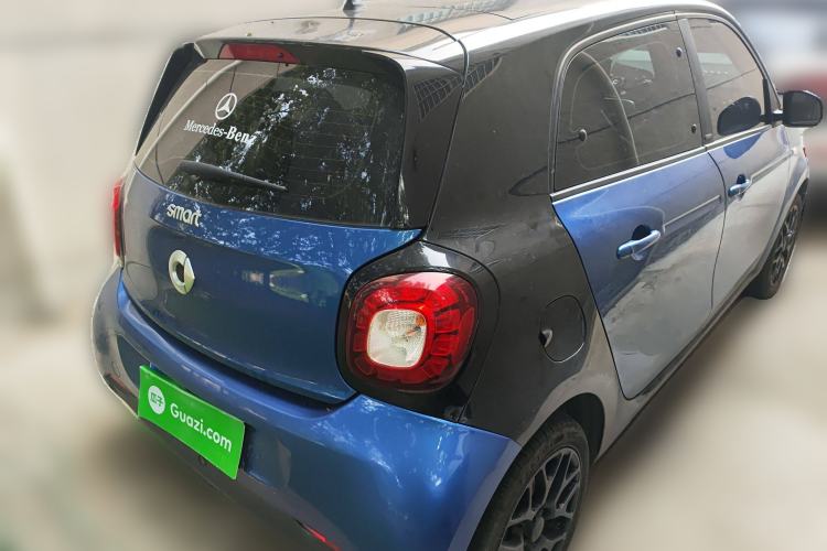 Used smart forfour 2018 0.9T 66 kW Pioneer Edition