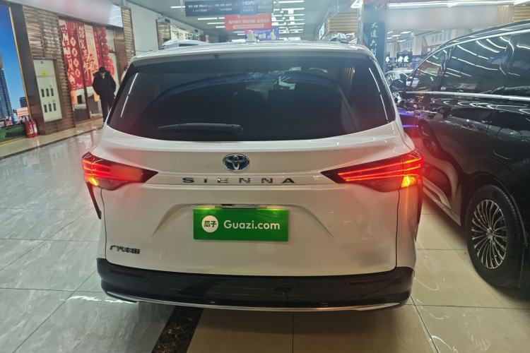 Used Toyota Sienna 2021 2.5L Hybrid Platinum Edition