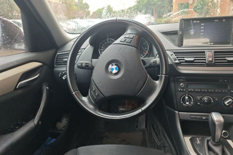 Used BMW X1 2013 sDrive18i Fashion Model
